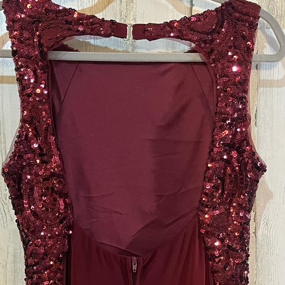 B Darlin Burgundy Sequined Dress Size 13/14 - Picture 12 of 12